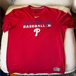 Men’s Nike Red Philadelphia Phillies Dri-FIT T-Shirt